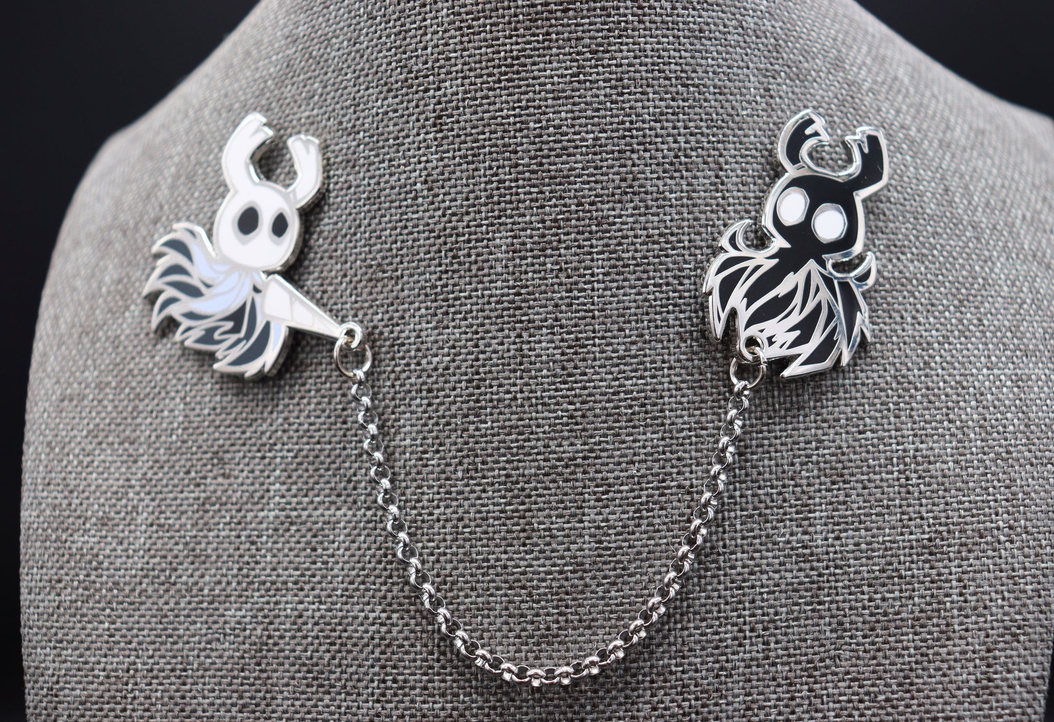 Hollow Knight Chained Enamel Pins – BlueAndRedWares